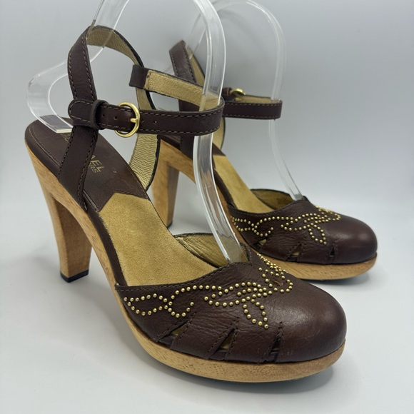 Michael Kors Studded Mary Jane Wooden Clog Heels Size 7.5 Brown Leather - Picture 1 of 8